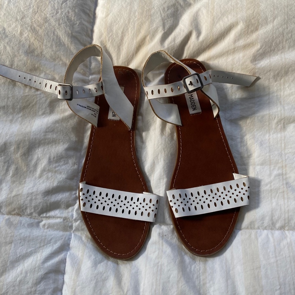 Steve Madden white sandals